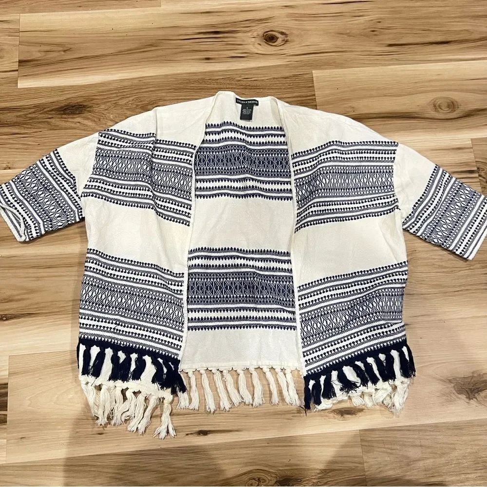 Chelsea and Theodore Blue and White Fringe Cardigan Women’s Small